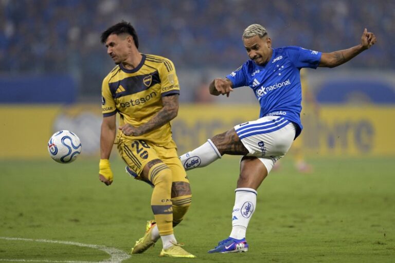 Partido de Copa Libertadores entre Boca Juniors y Cruzeiro en Belo Horizonte