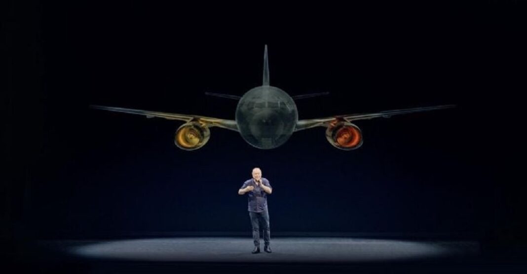 Enrique Piñeyro durante una presentación de su espectáculo 