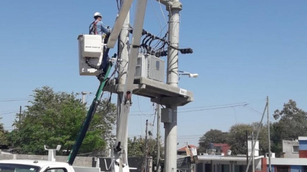 Mapa esquemático de la provincia de Córdoba con iconos de energía en las localidades afectadas