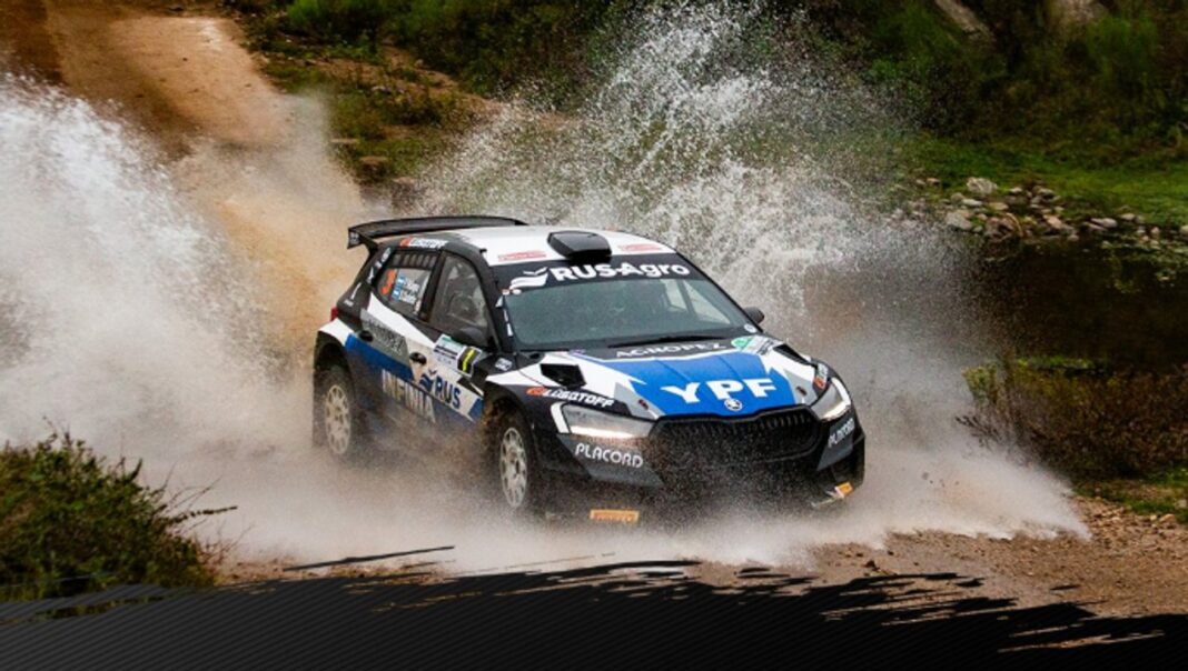 Federico Villagra compitiendo en el shakedown del Rally de Mina Clavero 2026 en Traslasierra, Córdoba.