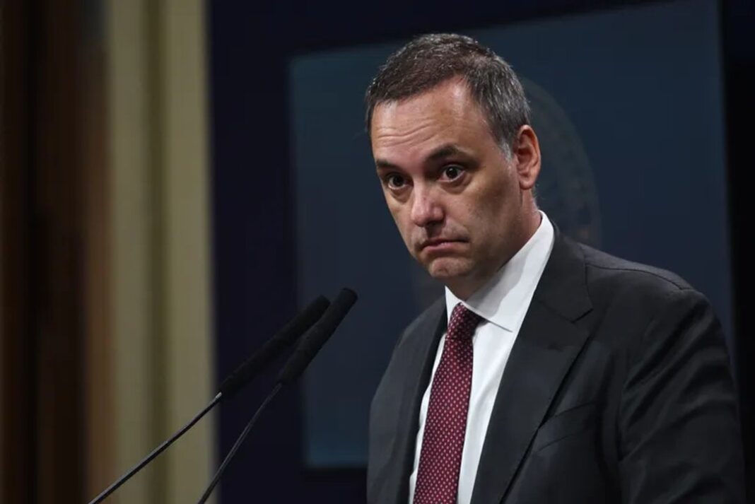 Fachada de tribunales o símbolo de la justicia, representando la investigación judicial.