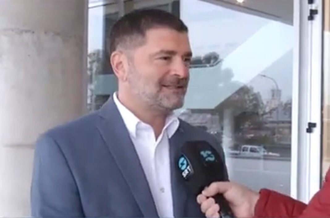 Cuidacoches o naranjitas en la vía pública de la ciudad de Córdoba