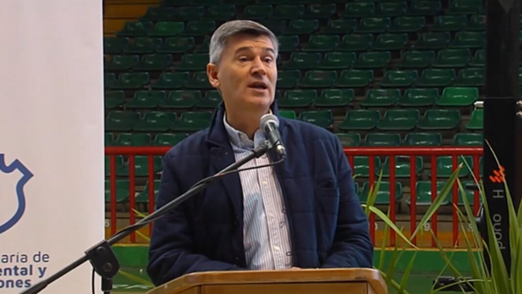 Intendente Daniel Passerini durante una declaración a medios sobre el transporte en Córdoba.