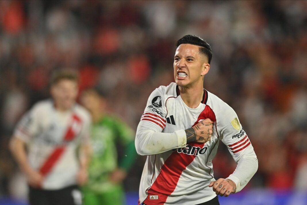 Jugadores de River Plate celebrando el gol ante Carabobo en el estadio Monumental.