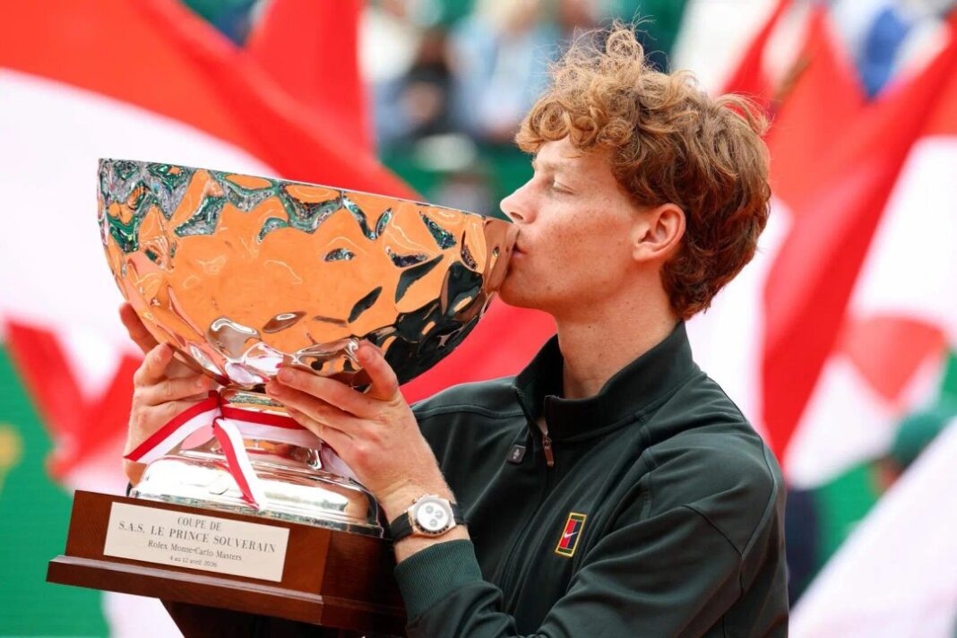 Jannik Sinner celebra su victoria en la final del Masters 1000 de Montecarlo