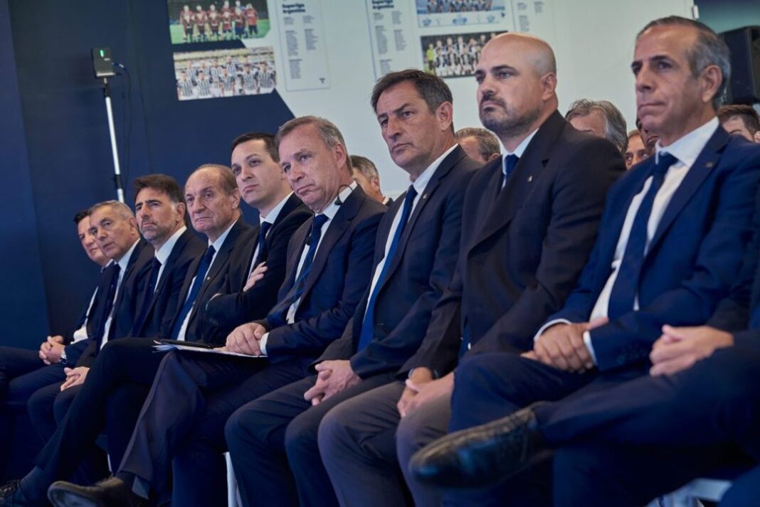 Asamblea social del Club Talleres en el Polideportivo Juan Pelatto de Córdoba