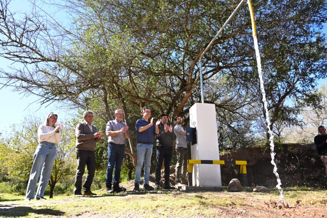 Inauguración de sistemas de agua potable en Caminiaga y La Toma, Córdoba